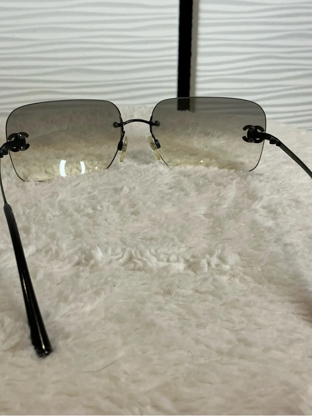 CHANEL Rimless Gradient Sunglasses - Black Frame with Gray-to-Cream Lenses - Picture 4 of 9